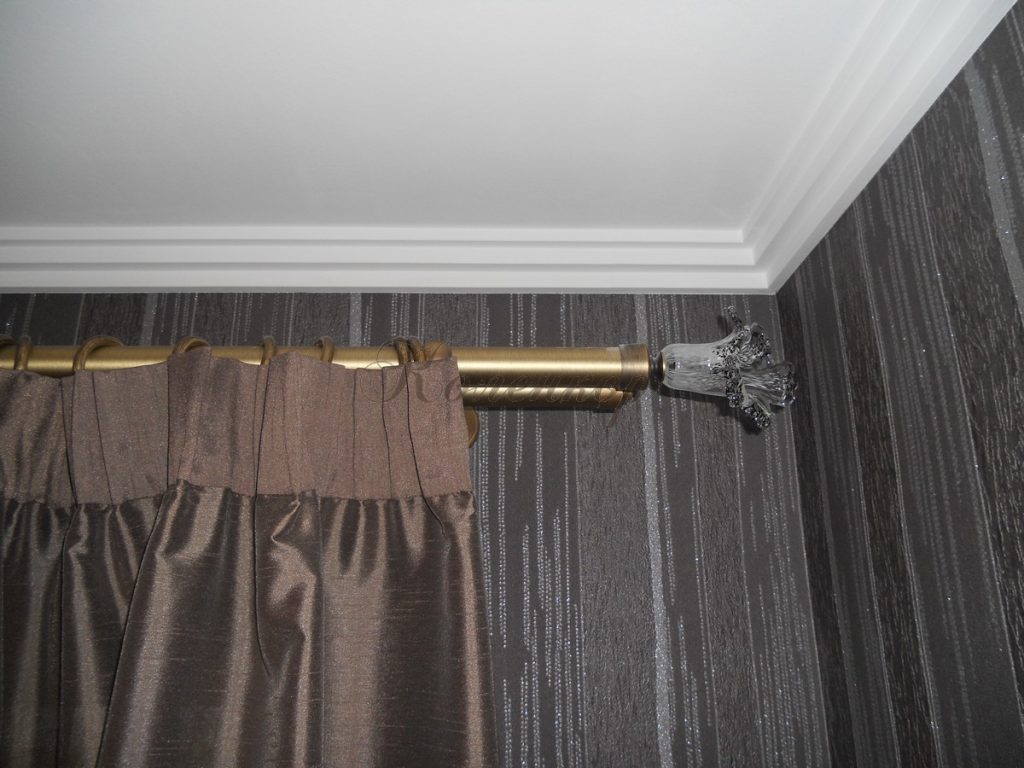 карниз металлический двухрядный дизайн фото