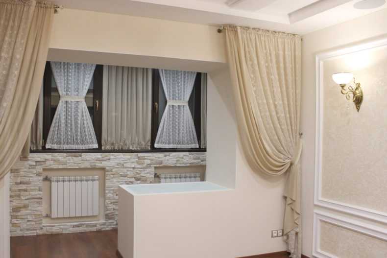 Короткие шторы на окна: дизайн занавесок до подоконника для гостиной, зала