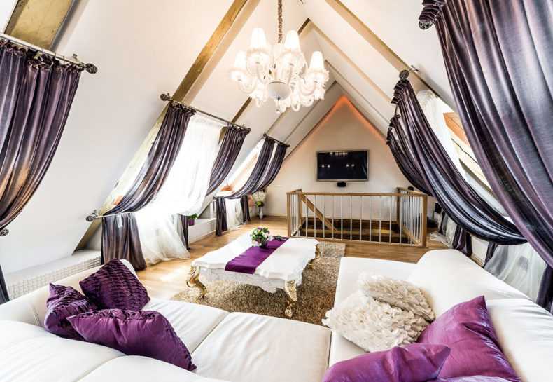 Шторы на мансардные окна со скошенным потолком: идеи как повесить