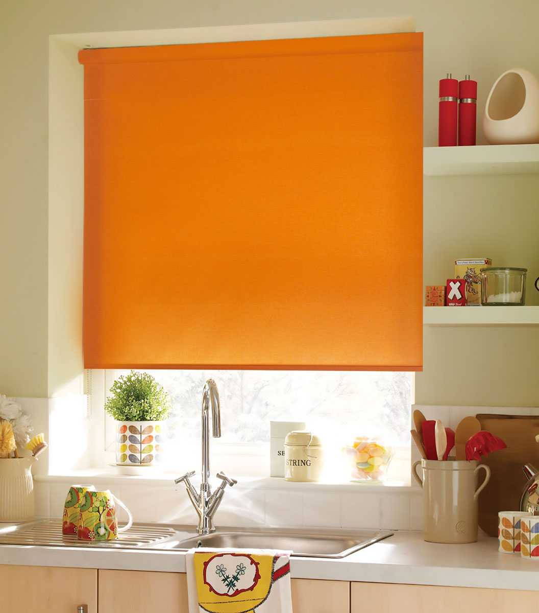 Сочный оранжевый цвет гостиной комнаты - апельсиновая радость