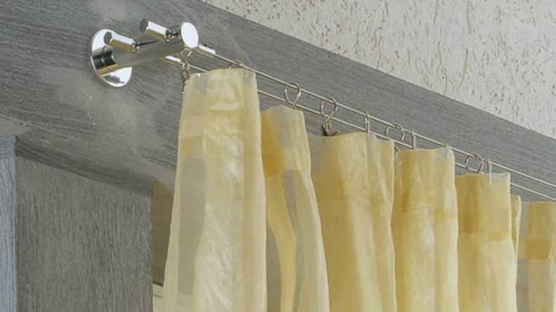 Струнные карнизы для штор: виды, преимущества, особенности