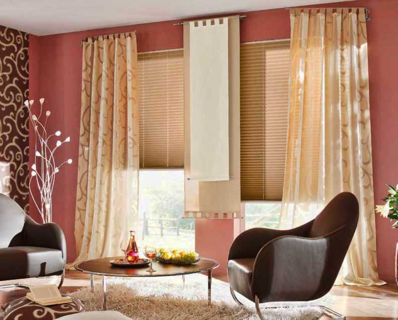 Оформление окна в гостиной шторами в современном стиле: дизайн большого и маленького окна