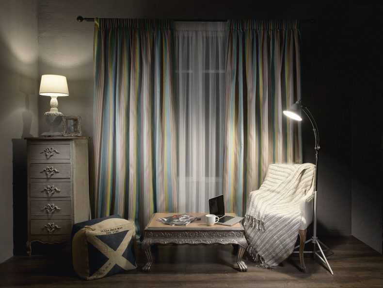 Шторы к серым обоям - фото идей цвета штор в спальню, зал, гостиную, кухню к серым обоям