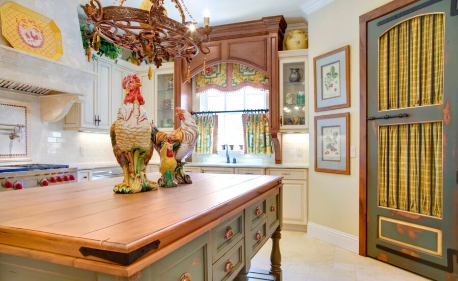 Новинки штор для кухни 2023 года - фото стильных современных штор, модный актуальный дизайн штор для кухни в текущем году