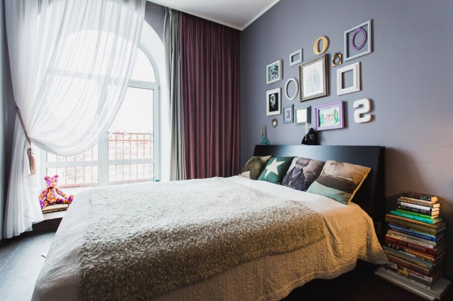 Красивые шторы в спальню: фото новинок дизайна и сочетания в интерьере спальни