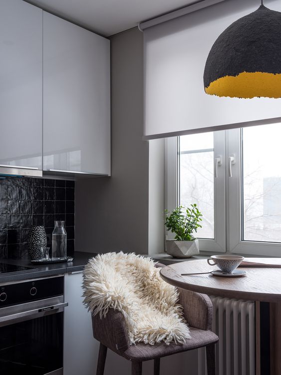 Шторы на кухню: фото самых стильных фасонов, модные цвета и узоры, советы по выбору