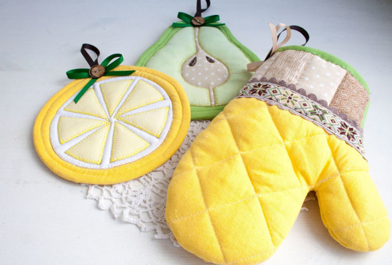 Прихватки своими руками: пошаговый мастер-класс по выкройке прихваток для кухни из ткани