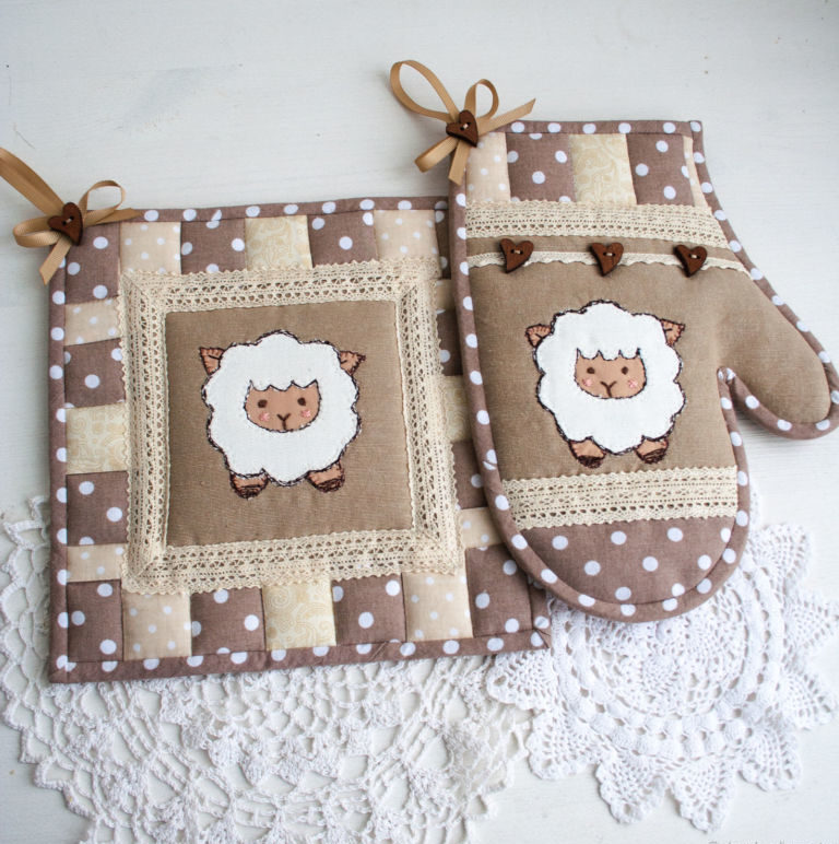 Прихватки своими руками: пошаговый мастер-класс по выкройке прихваток для кухни из ткани