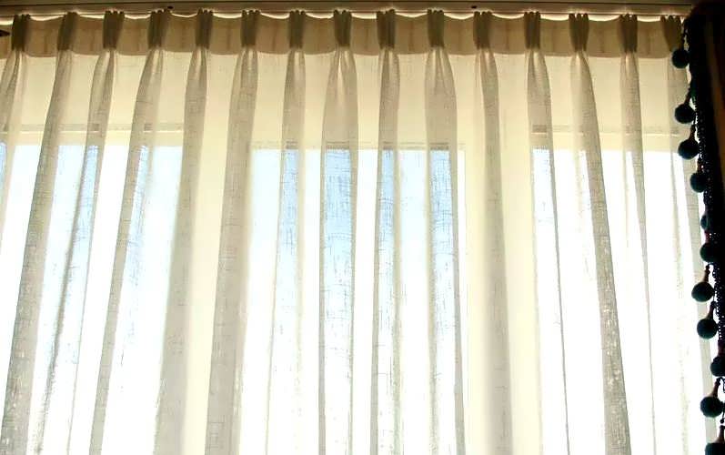 Струнные карнизы для штор