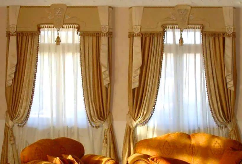 Фото красивых ламбрекенов для зала - дизайн