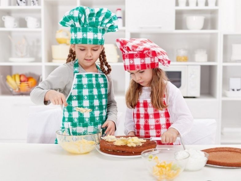 Выкройка красивого фартука для кухни для кухни своими руками