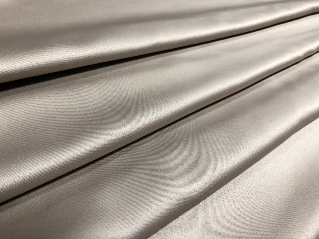 Что такое блэкаут или как выбрать светонепроницаемые шторы