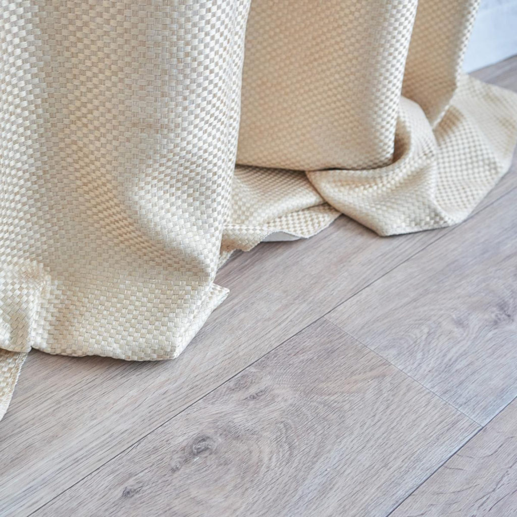 Что такое блэкаут или как выбрать светонепроницаемые шторы