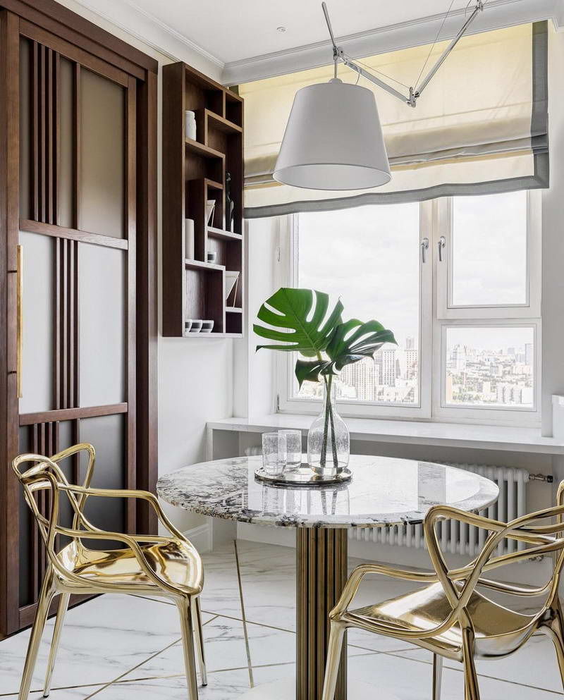 Оформление окна в гостиной шторами в современном стиле: дизайн большого и маленького окна