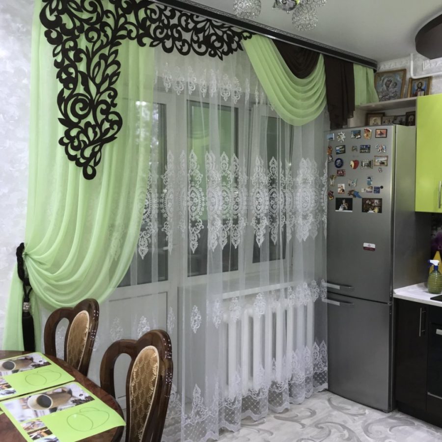 Необычные шторы на кухне