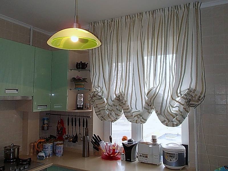 Короткие шторы на кухню: примеры самых эксклюзивных вариантов и новинки коротких штор на подоконник