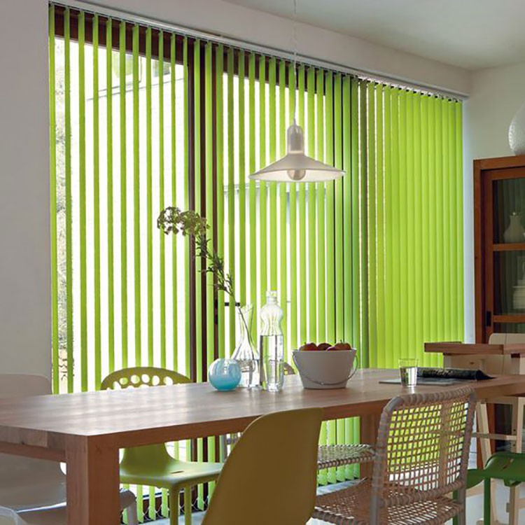 Светло-зеленые жалюзи