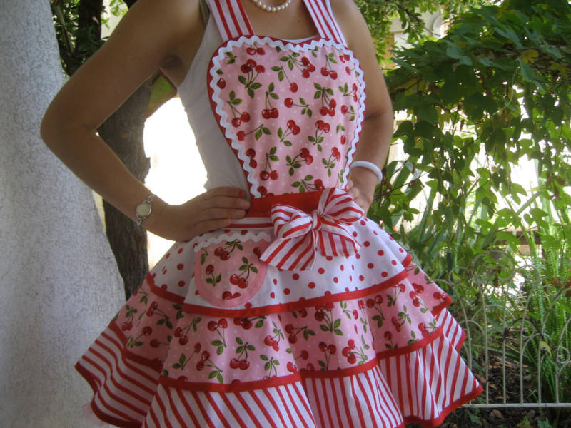 Выкройка красивого фартука для кухни для кухни своими руками