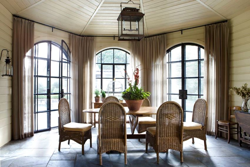 Большие арочные окна