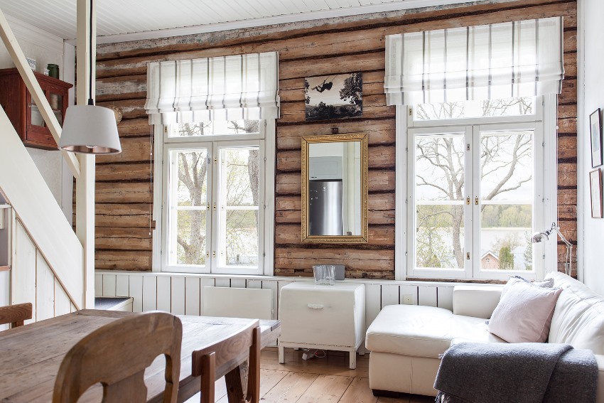 Светлые окна с римскими шторами