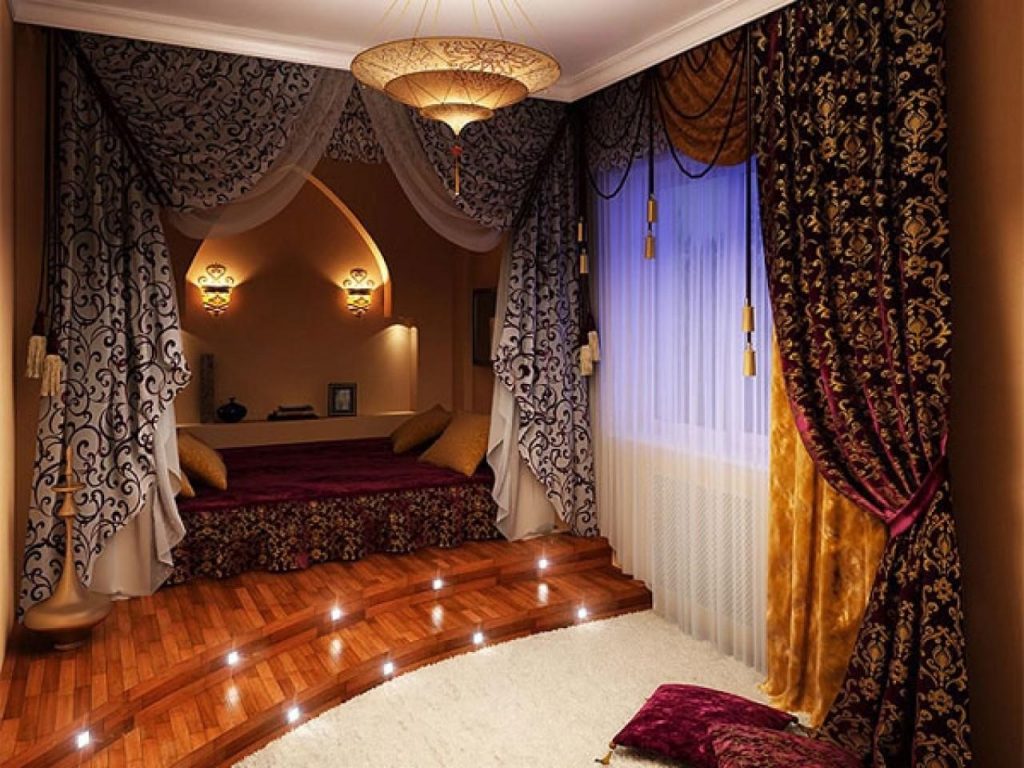 Занавески на дверной проем: декоративные, на магнитах от комаров, фото