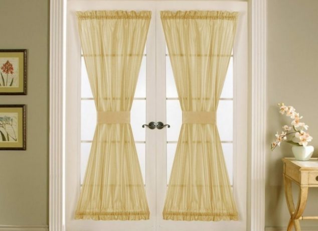 Занавески на дверной проем: декоративные, на магнитах от комаров, фото