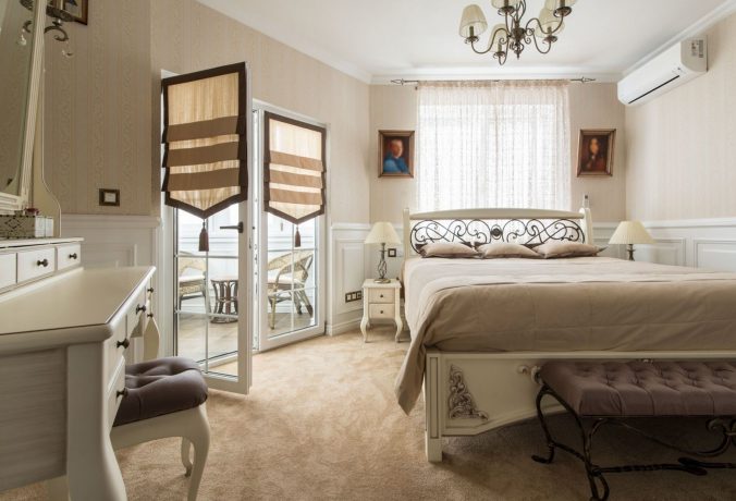 Занавески на дверной проем: декоративные, на магнитах от комаров, фото