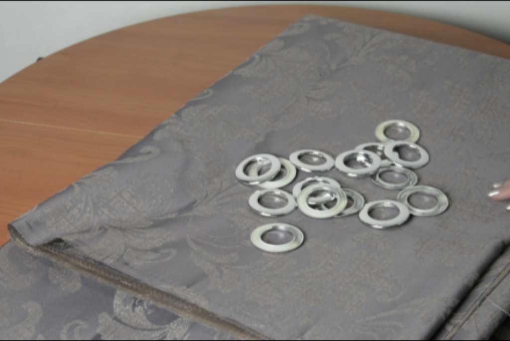 Шторы на люверсах своими руками: пошаговая инструкция