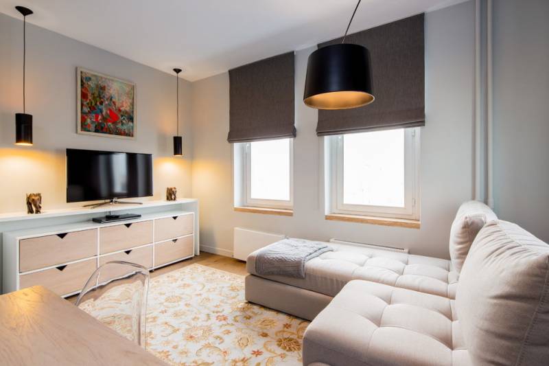 Короткие шторы на окна: дизайн занавесок до подоконника для гостиной, зала