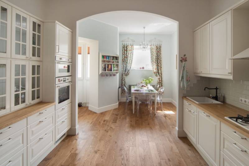 Новинки штор для кухни 2023 года - фото стильных современных штор, модный актуальный дизайн штор для кухни в текущем году