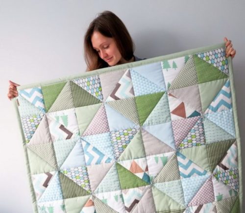 Как сшить одеяло для ребенка в стиле пэчворк своими руками: выбор декора, схемы для начинающих, пошаговая инструкция