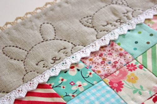 Как сшить одеяло для ребенка в стиле пэчворк своими руками: выбор декора, схемы для начинающих, пошаговая инструкция