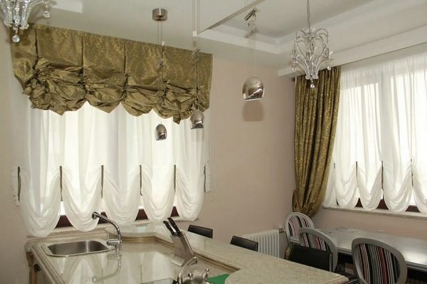 Шторы на кухню: фото самых стильных фасонов, модные цвета и узоры, советы по выбору