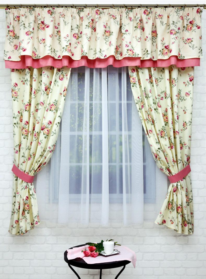 Новинки штор для кухни 2023 года - фото стильных современных штор, модный актуальный дизайн штор для кухни в текущем году