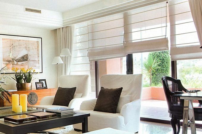 Бежевые римские шторы