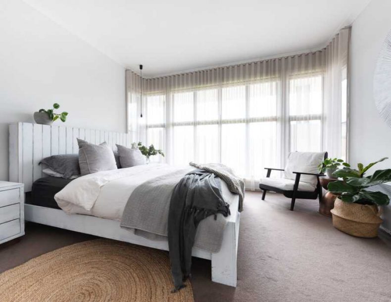 Красивые шторы в спальню: фото новинок дизайна и сочетания в интерьере спальни