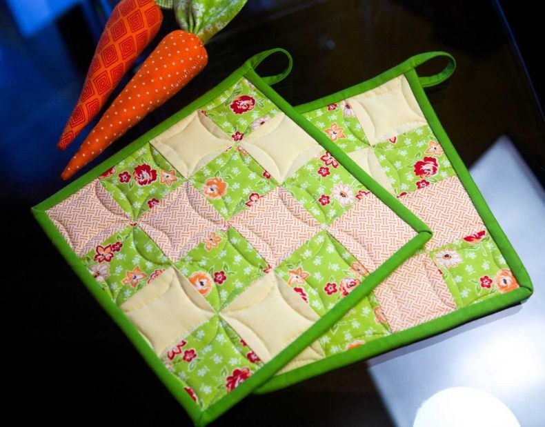 Прихватки своими руками: пошаговый мастер-класс по выкройке прихваток для кухни из ткани