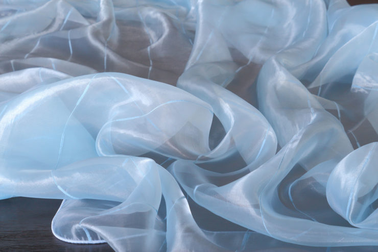 Шторы из органзы на кухню или в гостиную, модели занавесок