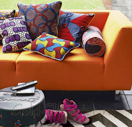 Оранжевый диван для интерьеров в стиле поп-арт
