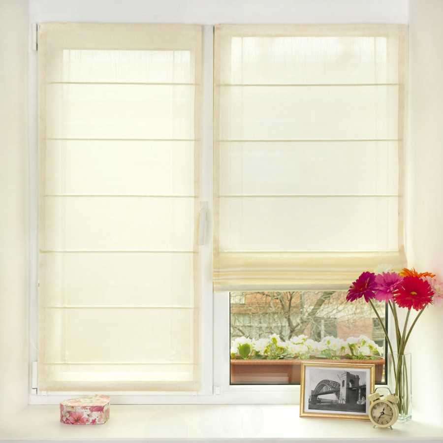 Молочные шторы - фото примеров использования в оформлении дизайна интерьера