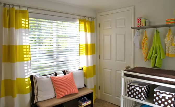 Широкие полосы увеличивают высоту окна, а яркие контрасты притягивают даже самые равнодушные взгляды