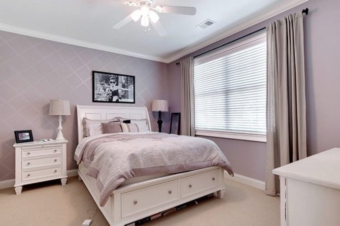 шторы к фиолетовым обоям идеи дизайна