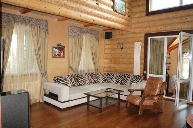 шторы на маленькие окна в деревянном доме