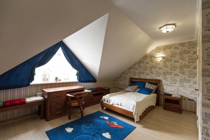 Гардины на скошенные окна своими руками