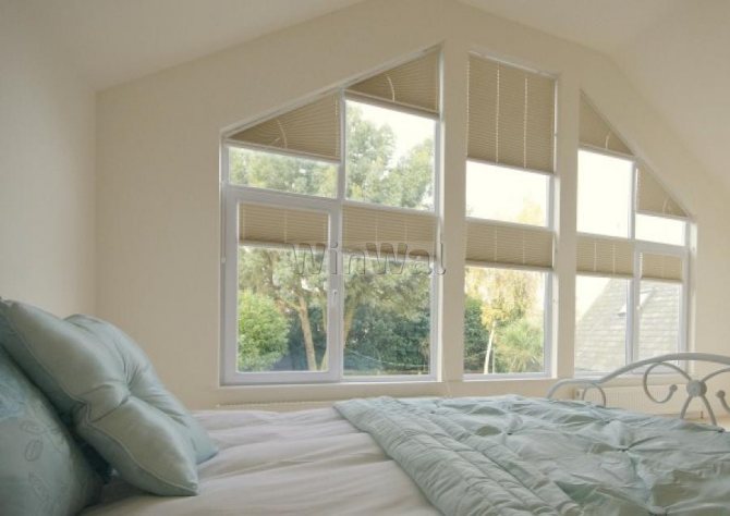 Гардины на скошенные окна своими руками