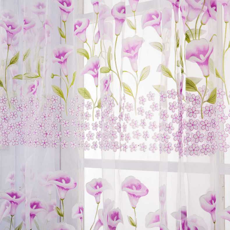Шторы с крупными цветами в интерьере