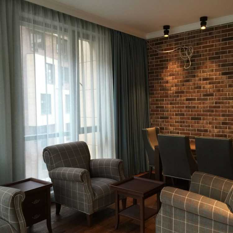 Шторы в лофт интерьере: правила выбора цвета