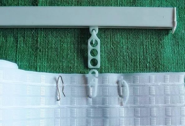 вариант крепления шторной ленты