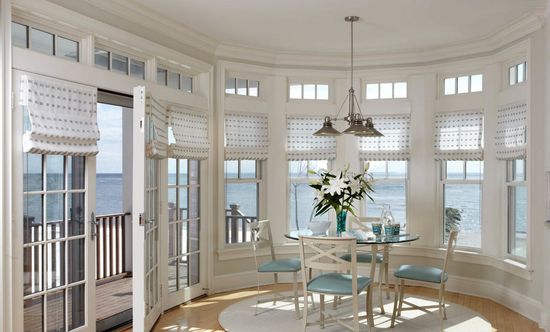 belye-rimskie-shtory_11