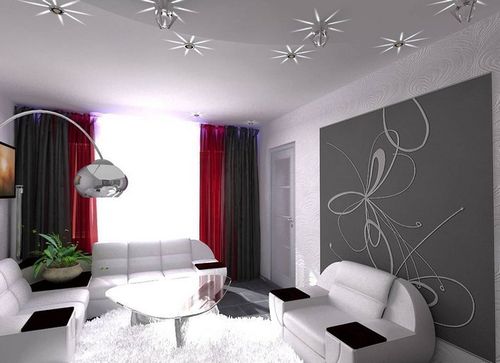 Гостиная с ярким окном